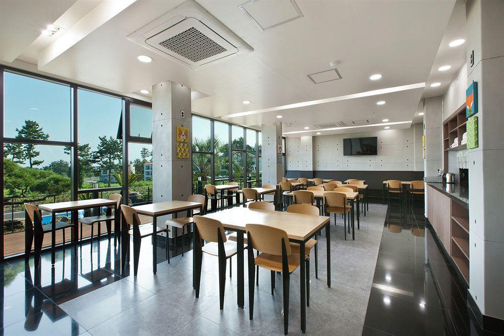 Familia Hotel Seogwipo Exterior photo
